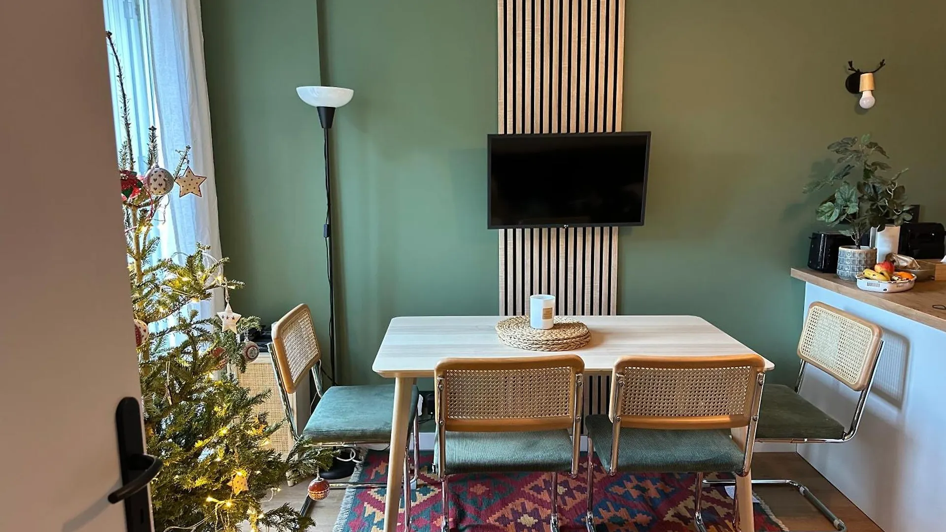 Appartement Sacaron24, T2 Bis, Centre Luchon, Wifi, Parking à Bagnères-de-Luchon